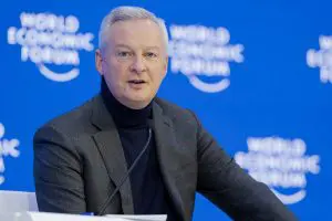 Lire la suite à propos de l’article France 2024: Le plan d’austérité de 10 Milliards d’Euros du contributeur du FEM, Bruno Le Maire