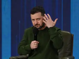 Lire la suite à propos de l’article Zelensky annonce des pertes militaires sous estimées, tout en souhaitant accélérer l’aide Internationale