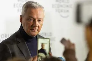 Lire la suite à propos de l’article Bruno Le Maire de retour dans l’enseignement avant de prendre la présidence du Forum économique mondial ?