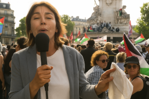 Lire la suite à propos de l’article Paris : une journaliste de France Info invectivée et bousculée en direct lors d’une manifestation pro-palestinienne