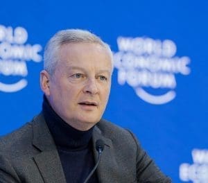 Lire la suite à propos de l’article Augmentation des tarifs de l&rsquo;électricité et conflit agricole : Le double langage de Bruno Le Maire critiqué par les producteurs de lait