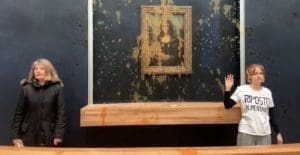 Lire la suite à propos de l’article Paris : La Joconde, cible d&rsquo;activistes écologiste au Louvre
