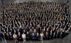 Lire la suite à propos de l’article Bordeaux : Emmanuel Macron appelle à une justice plus rapide devant les futurs magistrats