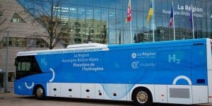 Lire la suite à propos de l’article La Région AuRA déploie sa flotte de cars hydrogène