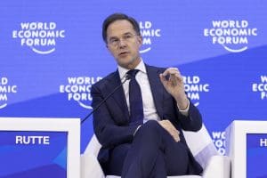 Lire la suite à propos de l’article Mark Rutte en pole position pour diriger l&rsquo;OTAN : Une transition stratégique au cœur de l&rsquo;Agenda 2030