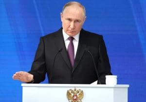 Lire la suite à propos de l’article Russie : Poutine entre avertissements nucléaires et visions pour 2030