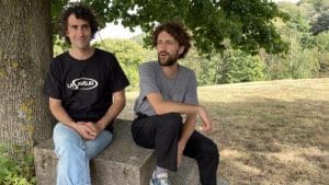 Lire la suite à propos de l’article « 2 Terrenoire à Terrenoire » : France Télévision propose une immersion dans l&rsquo;univers des deux frères Stéphanois