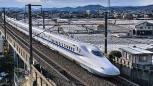 Lire la suite à propos de l’article Japon : Le réseau de Trains à Grande Vitesse s&rsquo;étend, ouvrant la voie au Tourisme dans la Région de Hokuriku