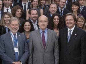 Lire la suite à propos de l’article La French American Foundation : Un groupe d&rsquo;influence transatlantique destiné à former les futurs leaders Français et américains