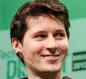 Lire la suite à propos de l’article Pavel Durov : Equivalent russe d&rsquo;Elon Musk ou de Mark Zuckerberg ?