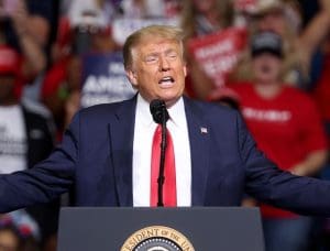 Lire la suite à propos de l’article Etats-Unis : Donald Trump annule son premier meeting de campagne à cause d&rsquo;une tempête