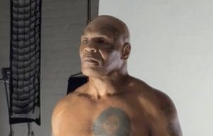 Lire la suite à propos de l’article Boxe : Mike Tyson dévoile un physique impressionnant à 57 ans avant son retour spectaculaire sur le ring
