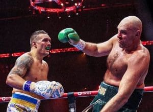 Lire la suite à propos de l’article Boxe : Oleksandr Usyk bat Tyson Fury par décision partagée et unifie les ceintures dans la catégorie poids lourds