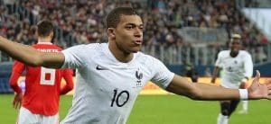 Lire la suite à propos de l’article Foot : Kylian Mbappé, l’officialisation de son transfert est imminente selon Deschamps