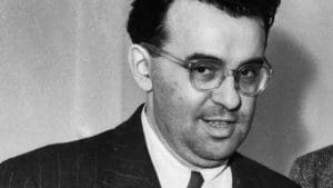 Lire la suite à propos de l’article Irving Brown : Syndicaliste américain, agent de la CIA et membre du groupe Bilderberg en première ligne contre le communisme