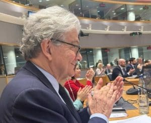 Lire la suite à propos de l’article L&rsquo;Union Européenne adopte l&rsquo;IA Act pour réglementer l&rsquo;Intelligence Artificielle