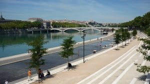 Lire la suite à propos de l’article Lyon : La Ville annonce l&rsquo;expérimentation de la baignade dans le Rhône et d&rsquo;autres solutions pour s&rsquo;adapter aux fortes chaleurs