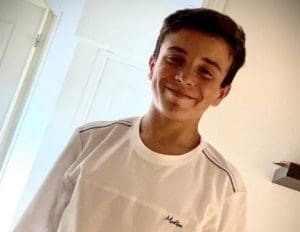 Lire la suite à propos de l’article Réseaux sociaux : Le père de Matisse réplique à un message haineux par une menace de traçage IP