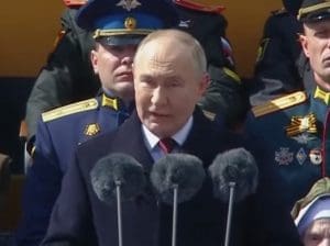 Lire la suite à propos de l’article Vladimir Poutine brandit une nouvelle fois la menace d&rsquo;une guerre nucléaire et accuse l&rsquo;Occident de « déformer la vérité sur la Seconde Guerre mondiale »