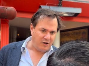 Lire la suite à propos de l’article Clash à la terrasse d&rsquo;un café : LFI une nouvelle fois taxée d&rsquo;antisémitisme par des personnalités liées au FEM