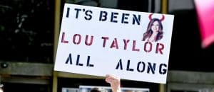 Lire la suite à propos de l’article Justin Bieber vire sa manager Lou Taylor, à la réputation sulfureuse