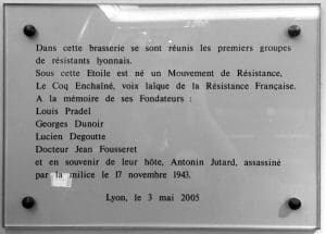 Lire la suite à propos de l’article Lyon : Le Coq Enchaîné un groupe de Résistance maçonnique rappelant les Illuminés de Bavière 