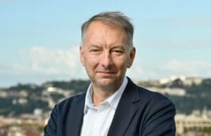 Lire la suite à propos de l’article Lyon : L&rsquo;inauguration de la station Gérard Collomb, une preuve supplémentaire des liens unissant les écologistes à la maçonnerie ?