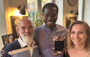 Lire la suite à propos de l’article Lyon : Vernissage de l&rsquo;exposition « Ouverture » de l&rsquo;artiste Sénégalais Baba Diedhiou au Bistrôt Jutard