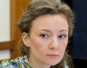 Lire la suite à propos de l’article Quand une députée russe dénonçait un trafic d’enfants financé par Coca-Cola en Ukraine