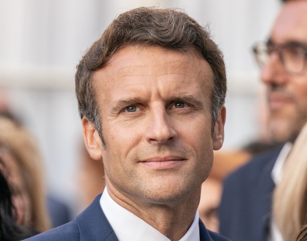 You are currently viewing Une sortie d’Emmanuel Macron jugée homophobe : le Président se droitise-t-il ? 