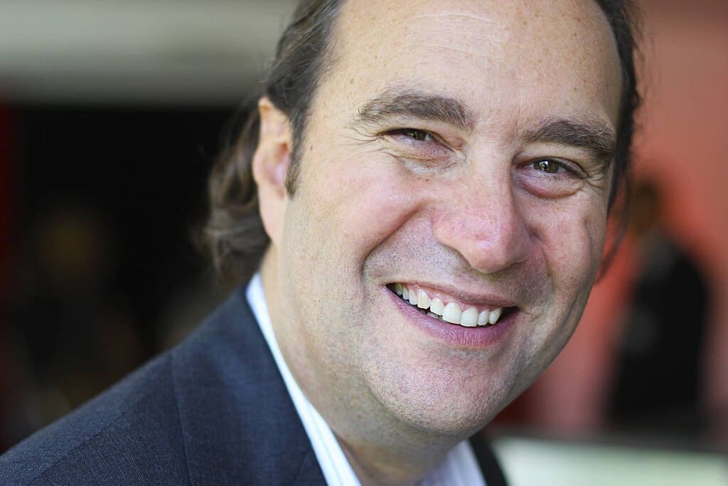 You are currently viewing Xavier Niel acquiert Bestimage et évite la chute de Mimi Marchand