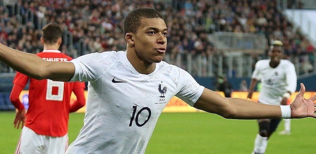 You are currently viewing Equipe de France : Les joueurs prennent de nouveau la parole sur la politique du pays