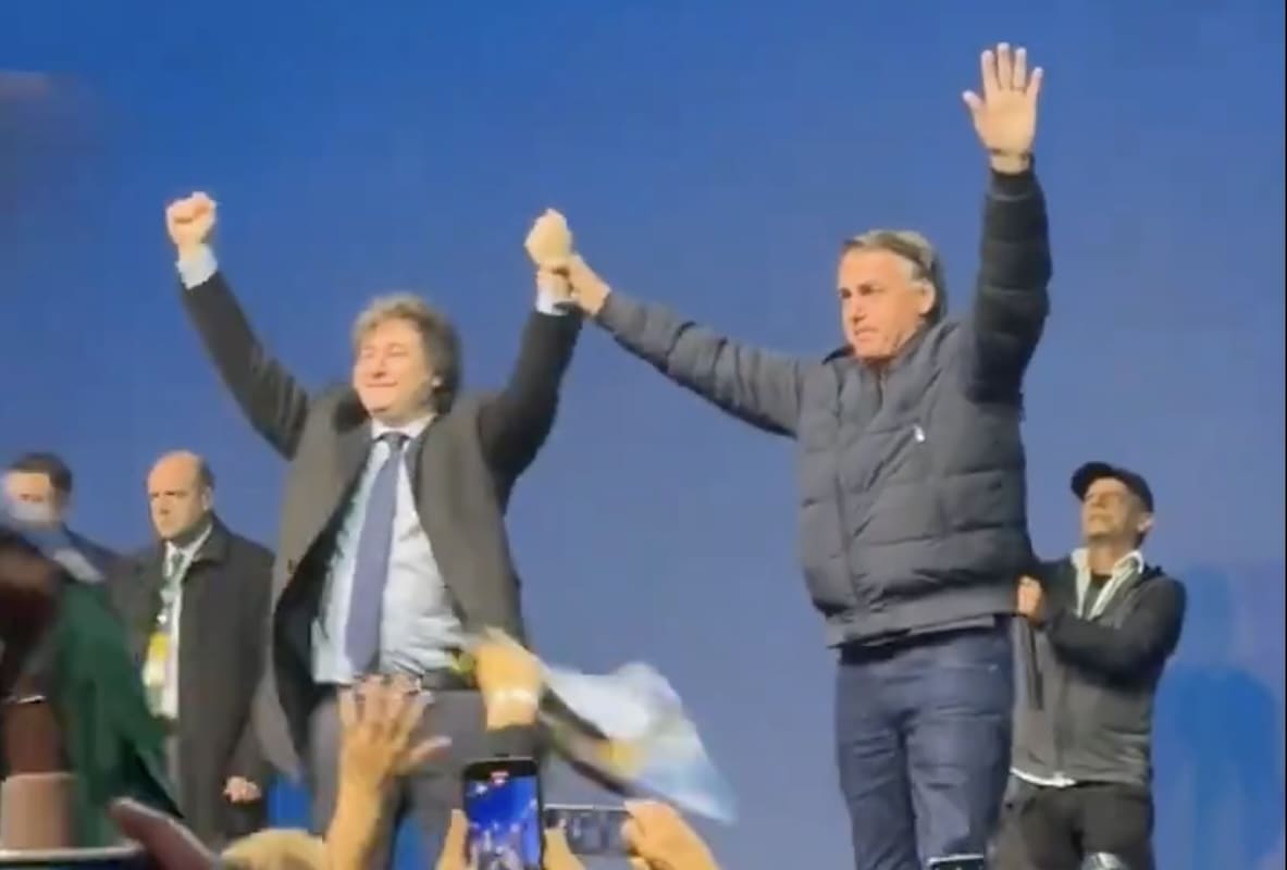 You are currently viewing Javier Milei et Jair Bolsonaro solidifient leur alliance au Brésil 