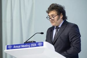 Lire la suite à propos de l’article Javier Milei vire un membre du ministère des Sports ayant critiqué les chants présumés racistes de l’équipe d’Argentine