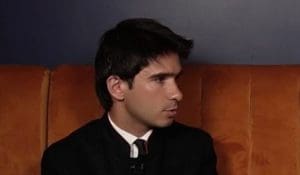 Lire la suite à propos de l’article Juan Branco dévoile les jeux de pouvoir et de contrôle médiatique en France