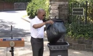 Lire la suite à propos de l’article New York lance une « révolution des déchets » avec… des conteneurs poubelles 