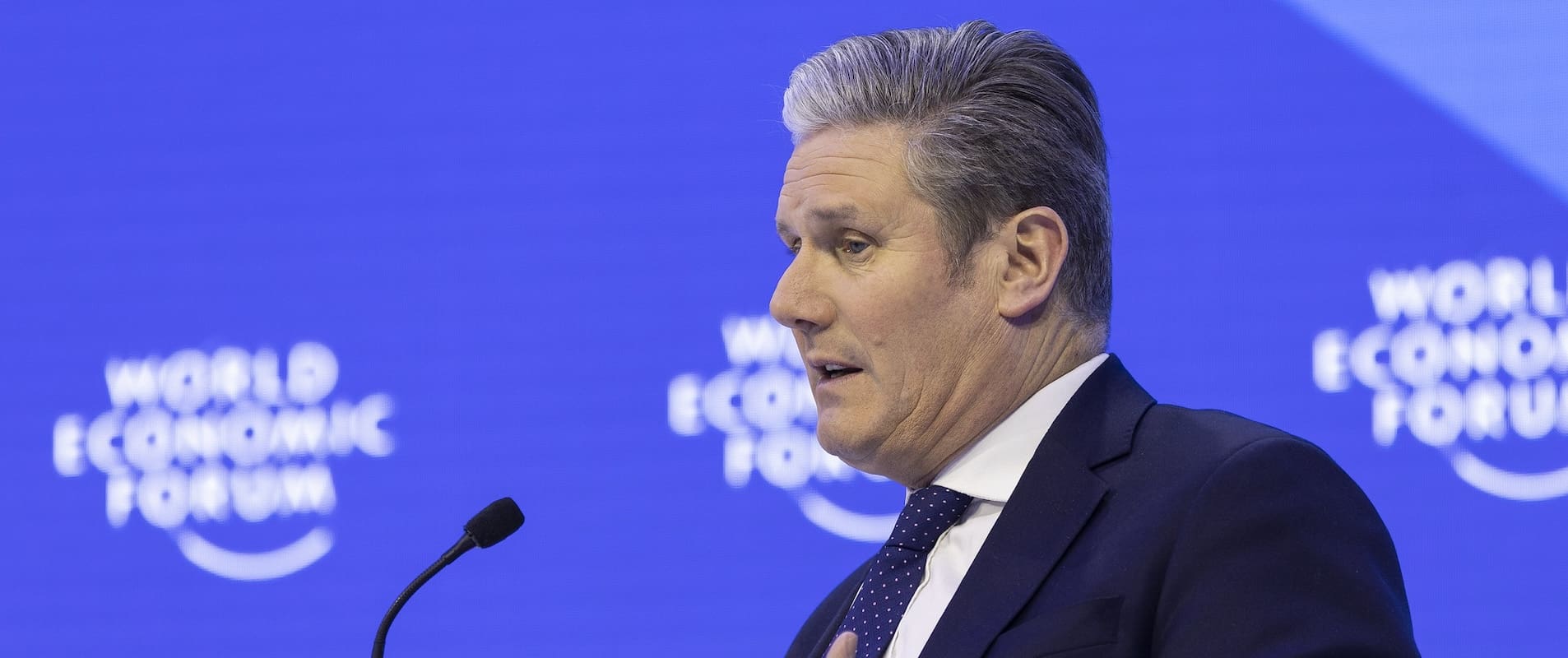 You are currently viewing Royaume-Uni : Keir Starmer affirme abandonner le projet d&rsquo;expulsion de migrants vers le Rwanda