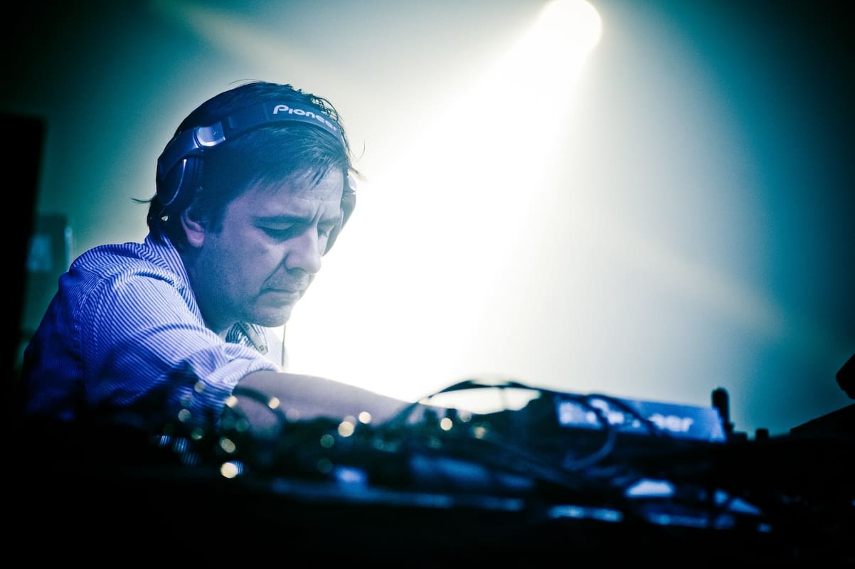 You are currently viewing Laurent Garnier fait son grand retour à la radio avec « DeepSearch » sur Fip