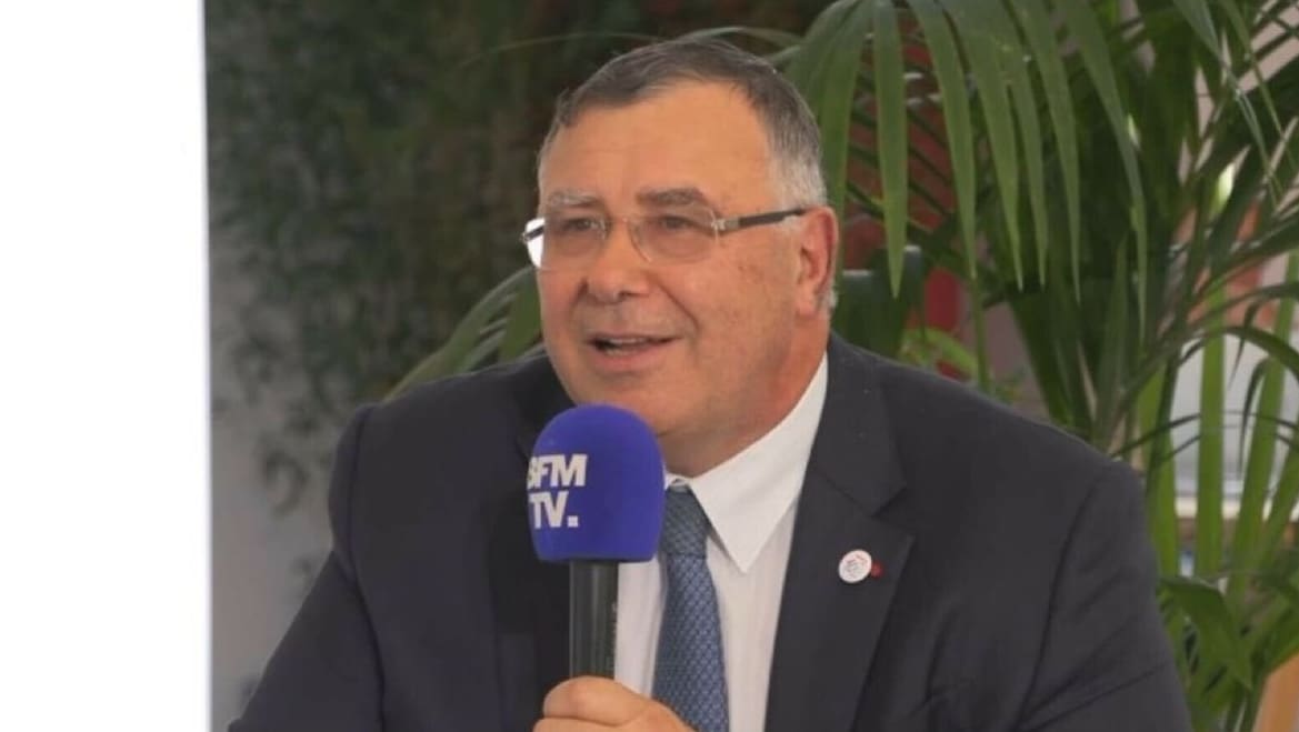 You are currently viewing Le PDG de Totalenergies s&rsquo;oppose à une hausse du Smic à 1.600 euros