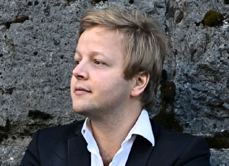 You are currently viewing Ambroise de Rancourt : De La France Insoumise au Cabinet de Marine Le Pen