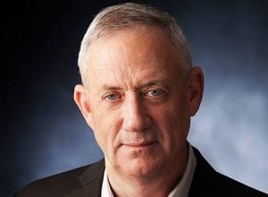 Lire la suite à propos de l’article Benny Gantz et le Premier ministre qatari ont rencontré des familles d&rsquo;otages à Paris