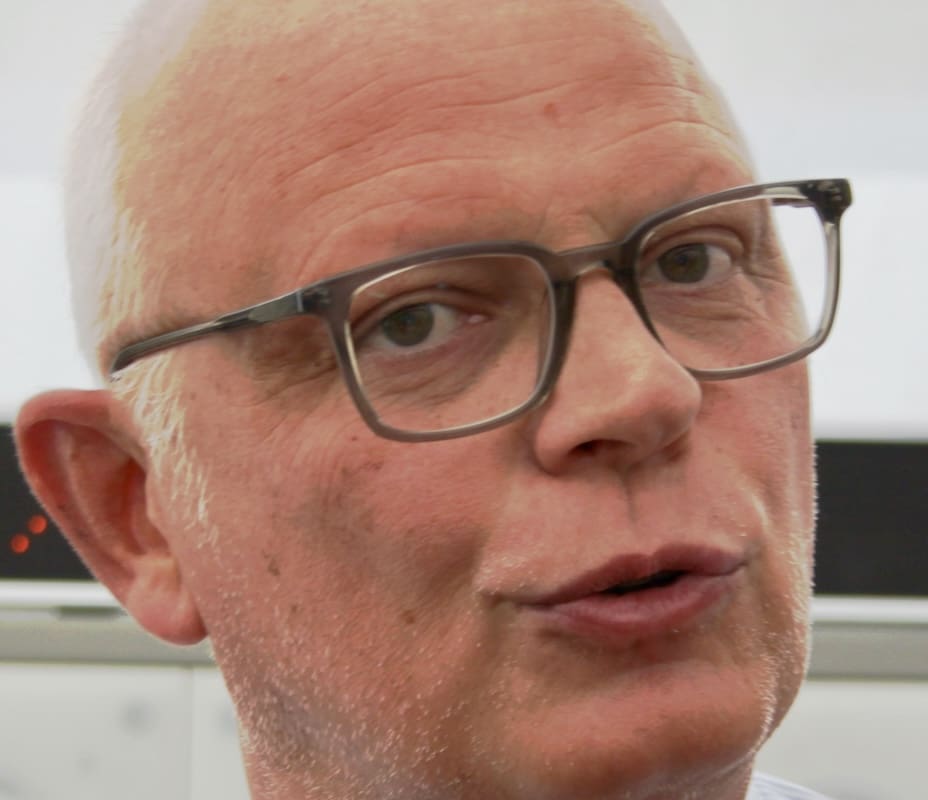 You are currently viewing Présidentielle 2027 : Édouard Philippe annonce sa candidature en pleine consultations pour le premier ministre