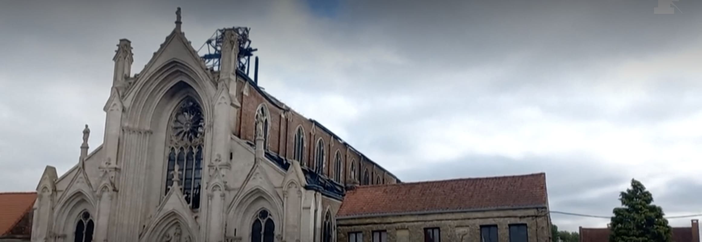 You are currently viewing Incendie Dévastateur à Saint-Omer : L&rsquo;Église de l&rsquo;Immaculée-Conception en ruines
