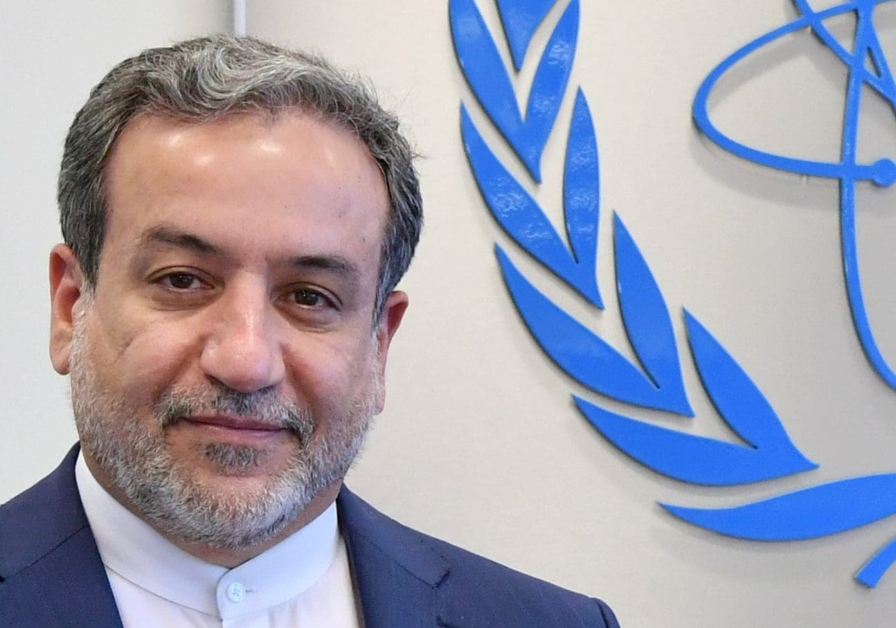 You are currently viewing Iran : Qui est Seyed Abbas Araghchi, ministre des affaires étrangères chargé de négocier avec les États-unis