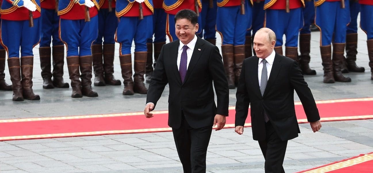 You are currently viewing Mongolie : Poutine accueilli en grande pompe, malgré le mandat d&rsquo;arrêt de la CPI