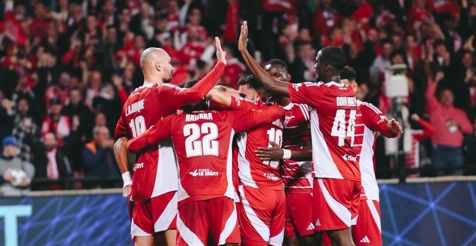 You are currently viewing Brest accroche un nul méritoire face au Bayer Leverkusen en Ligue des Champions