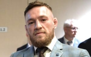 Lire la suite à propos de l’article Conor McGregor rencontre les stars d’Arsenal après la victoire contre le PSG