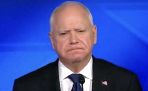 Lire la suite à propos de l’article Etats-Unis : Tim Walz affirme avoir pu s&rsquo;inspirer de la gouvernance Chinoise lors des évènements de Tiananmen