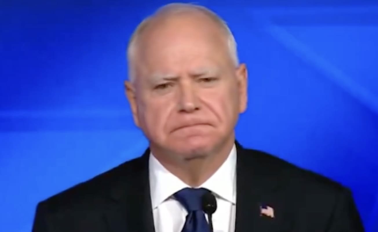 You are currently viewing Etats-Unis : Tim Walz affirme avoir pu s&rsquo;inspirer de la gouvernance Chinoise lors des évènements de Tiananmen