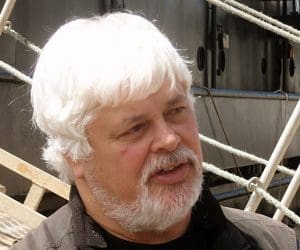 Lire la suite à propos de l’article La détention de Paul Watson prolongée jusqu&rsquo;au 23 octobre